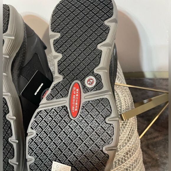 Sketcher’s Men’s Work Footwear Size 11 Black/Charcoal NWT - Picture 14 of 16